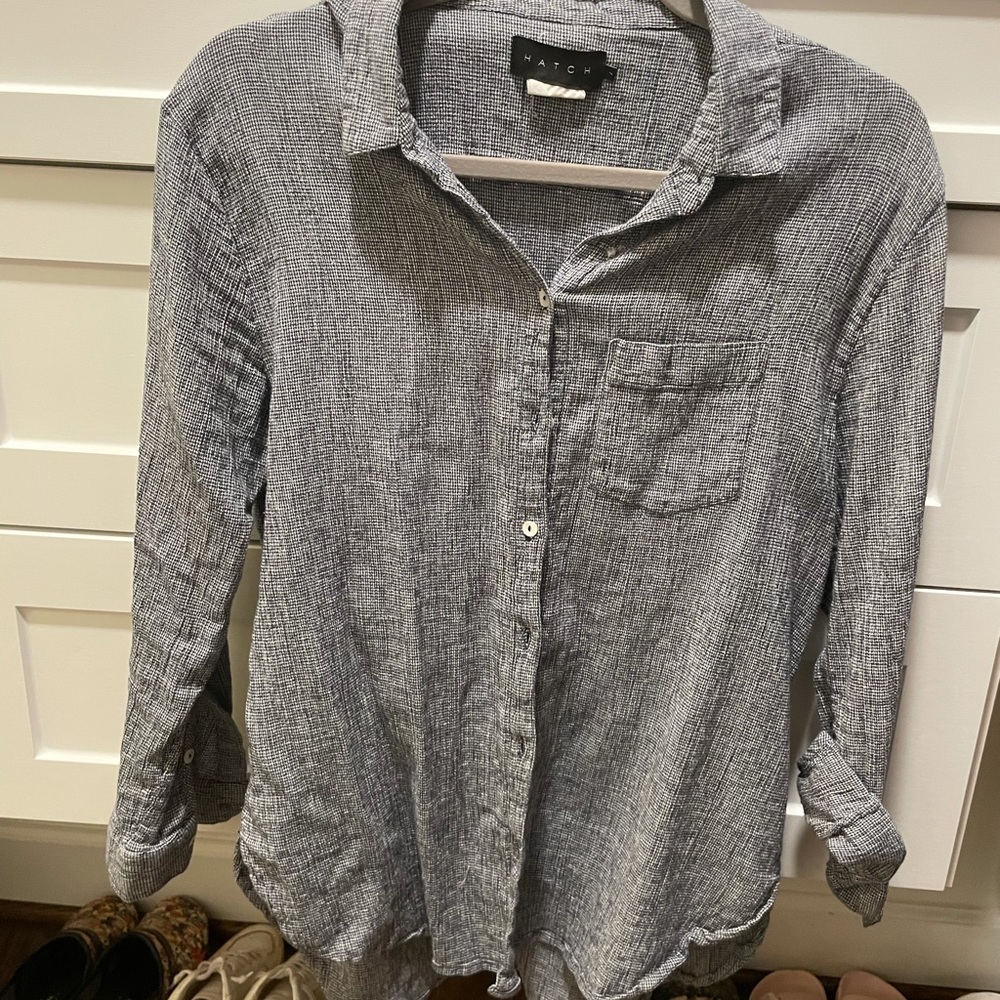 Hatch button down